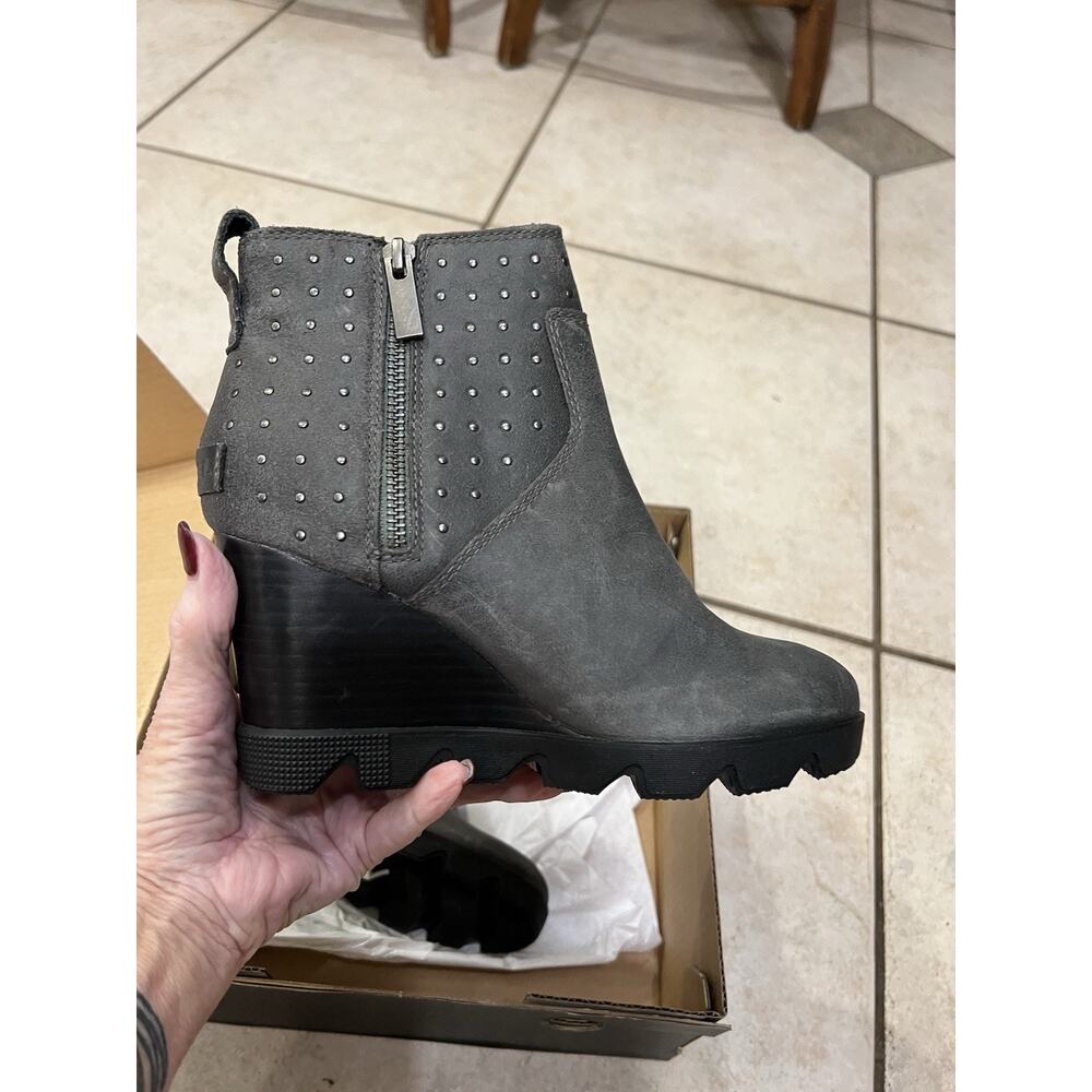 Sorel Gray Joan Uptown Stud Booties Sz 6.5 NIB Waterproof - Picture 5 of 10